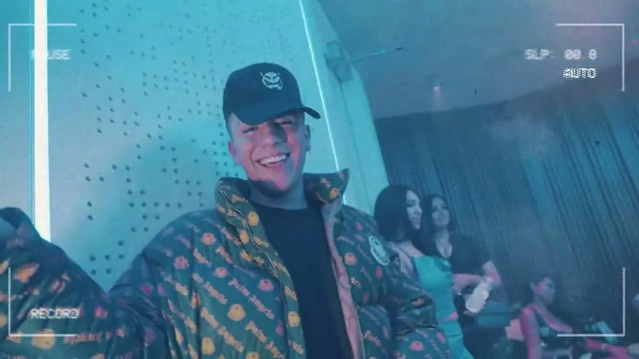 Chino Pacas - Que Sigan Llegando Las Pacas [Official Video]