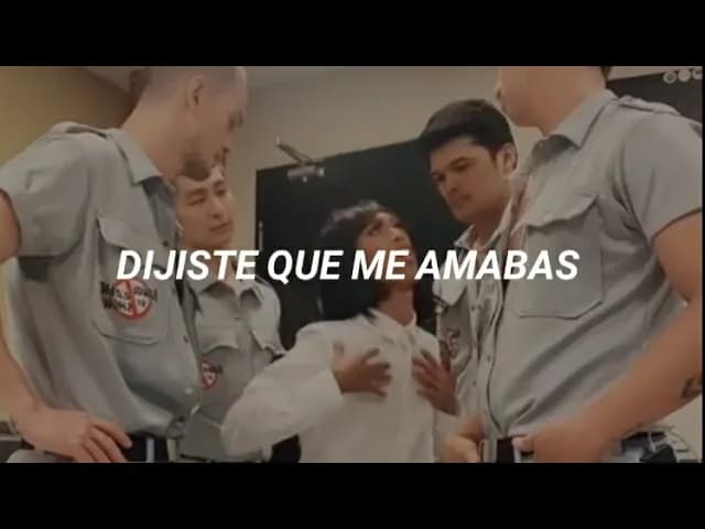Canción del chico que baila en medio los guardias en tik tok