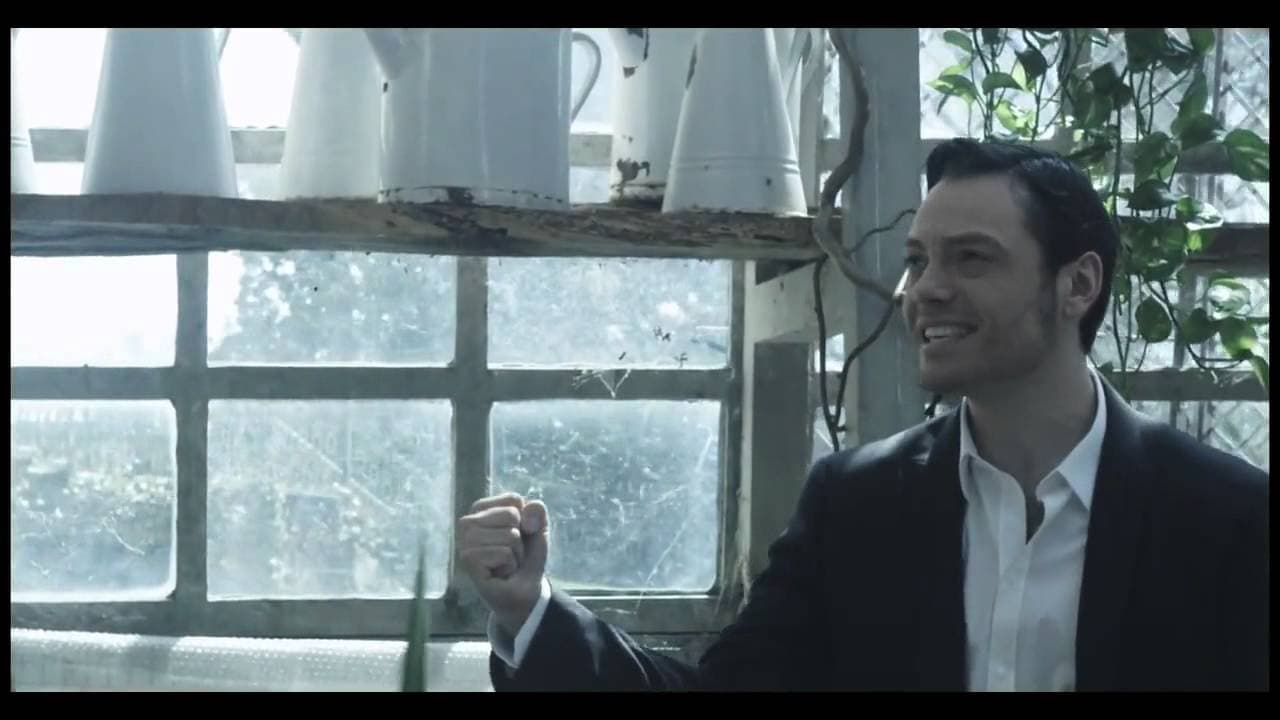 Tiziano Ferro feat. Malú - El amor es una cosa simple (Video Oficial)