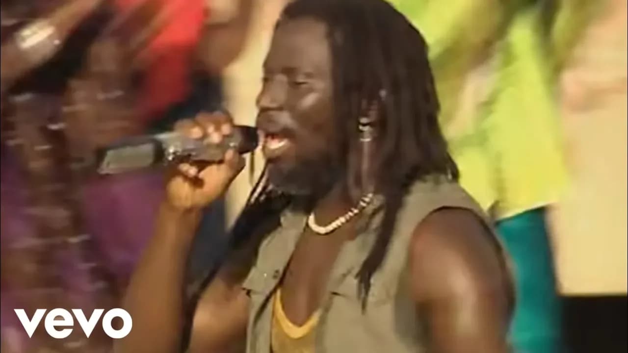 Tiken Jah Fakoly - Ouvrez les frontières ft. Soprano