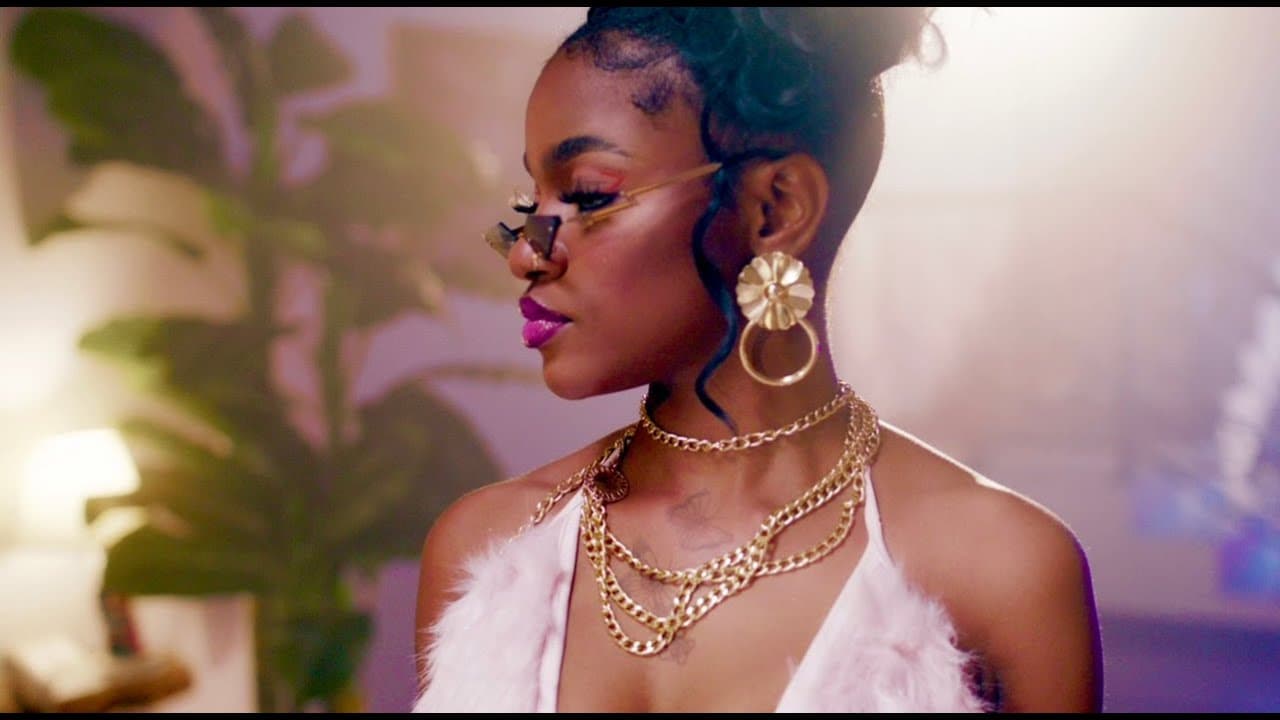 Yammi - Tunapendezana (Official Music Video)